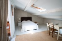 chambre grenier avec aircon avec salle d'eau ©MidiMaison