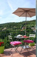 La terrasse ensoleillée © Gîtes de France