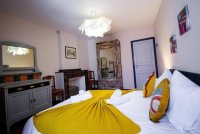 La Maison Bleue - OUPIA - Chambre 2 © JLM IMMO