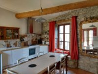 kitchen01_gite-lesvoletsverts © saunders John